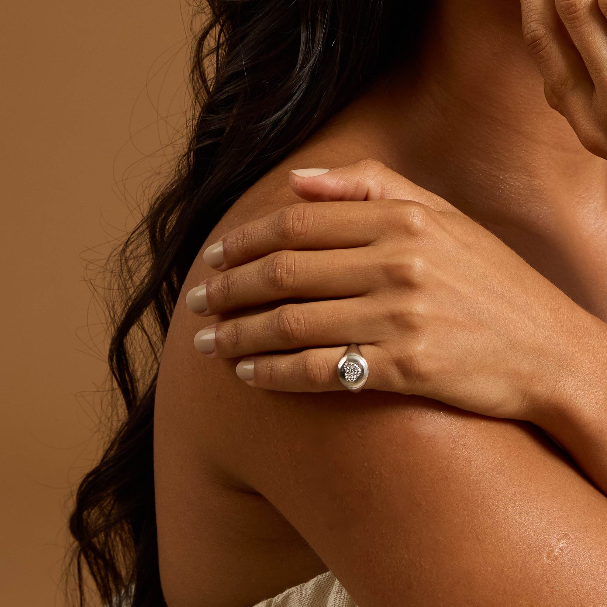 Anel dedinho coração cravejado