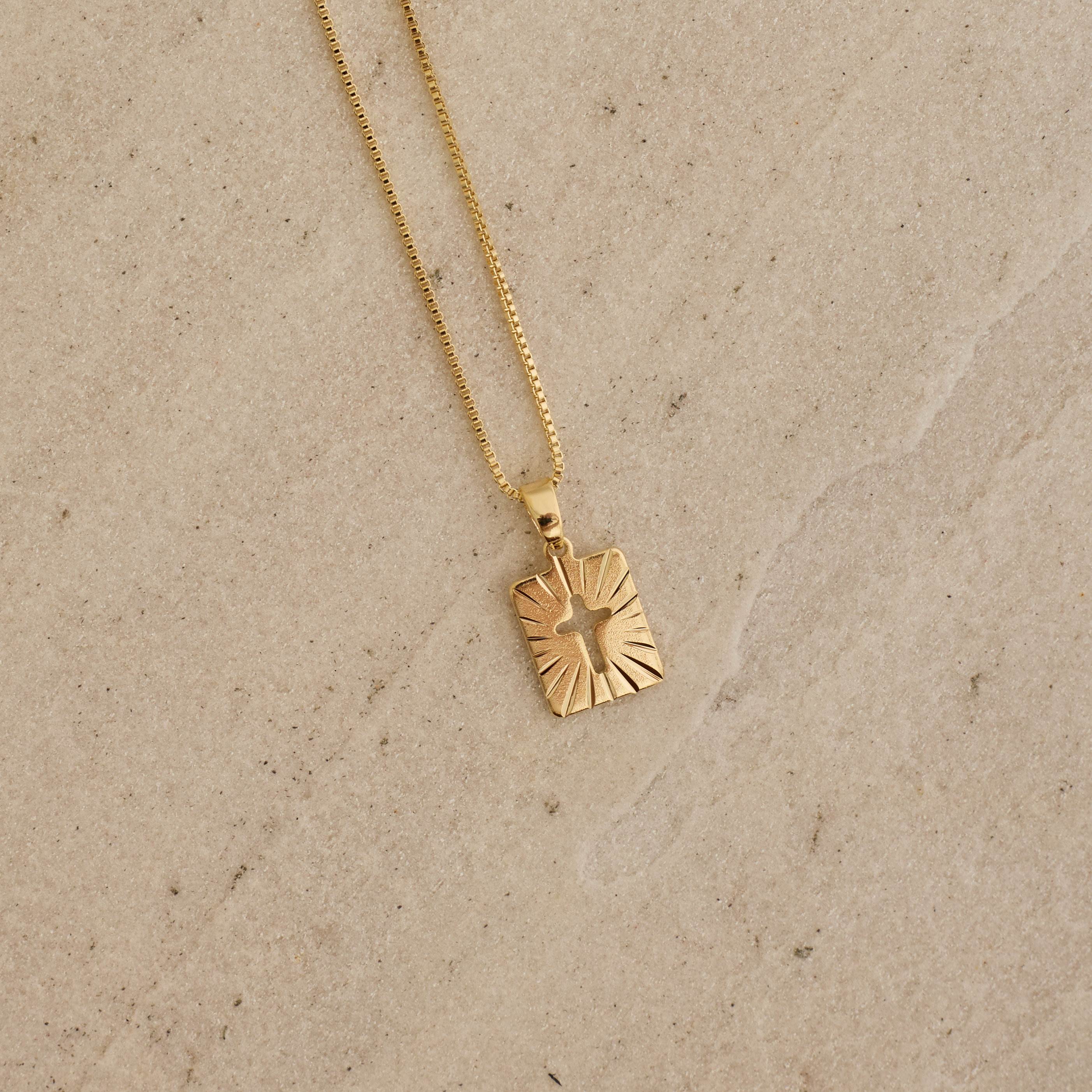 Colar pingente medalha cruz vazada 11mm 45cm com alongadora